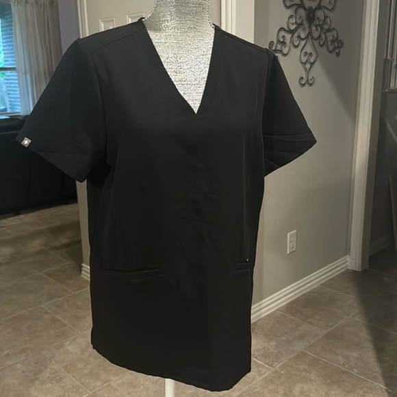 Figs Tops - Figs Top‎ Black Large Style Casma FW1100